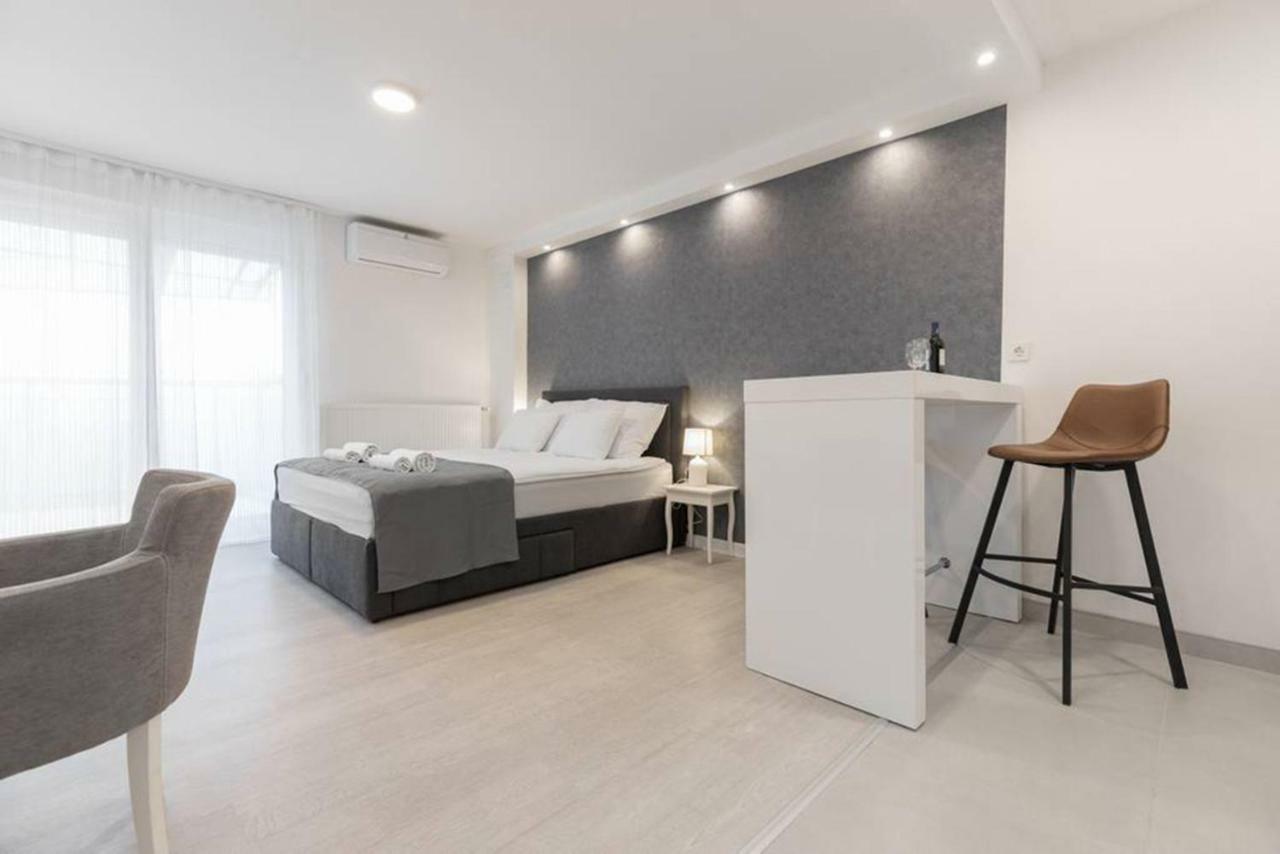 Penthouse "Sky 17" S Balkonom I Besplatnim Parkingom Daire Zagreb Dış mekan fotoğraf