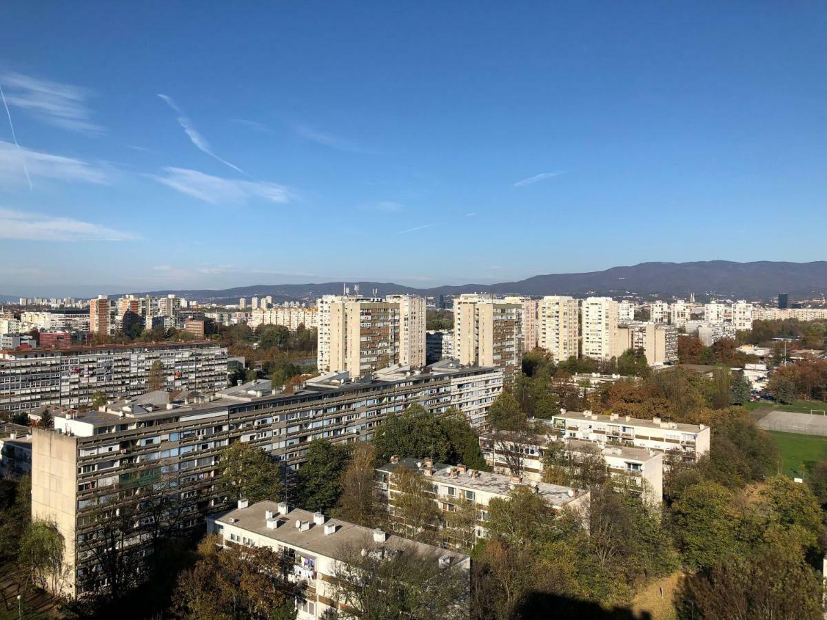 Penthouse "Sky 17" S Balkonom I Besplatnim Parkingom Daire Zagreb Dış mekan fotoğraf